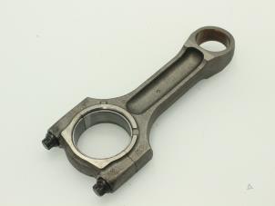 Used Connecting rod BMW 3 serie (E90) 318d 16V Price € 90,75 Inclusive VAT offered by Brus Motors BV