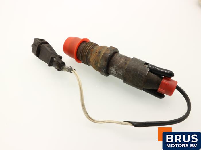 Usagé Injecteurs Fiat Marea (185AX) 2.4 Tds 125 HLX Prix € 121,00 Prix TTC proposé par Brus Motors BV