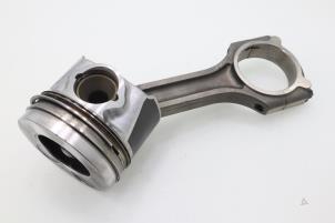 Used Connecting rod Hyundai i30 (FD) 1.6 CRDi 16V VGT HP Price € 90,75 Inclusive VAT offered by Brus Motors BV