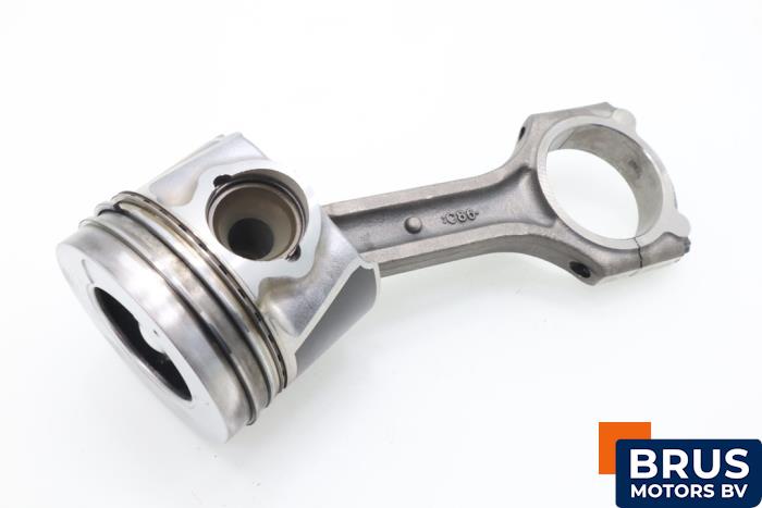 Usagé Bielle Hyundai i30 (FD) 1.6 CRDi 16V VGT HP Prix € 90,75 Prix TTC proposé par Brus Motors BV