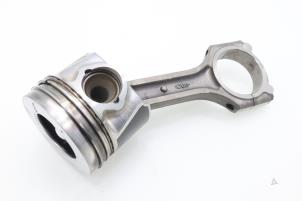 Used Connecting rod Hyundai i30 (FD) 1.6 CRDi 16V VGT HP Price € 90,75 Inclusive VAT offered by Brus Motors BV