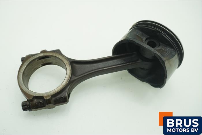 Usagé Bielle Rover 75 1.8 Turbo 16V Prix € 90,75 Prix TTC proposé par Brus Motors BV