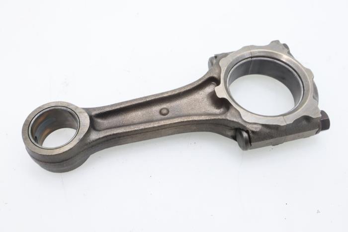 Connecting rod from a Opel Combo (Corsa C) 1.7 DI 16V 2004