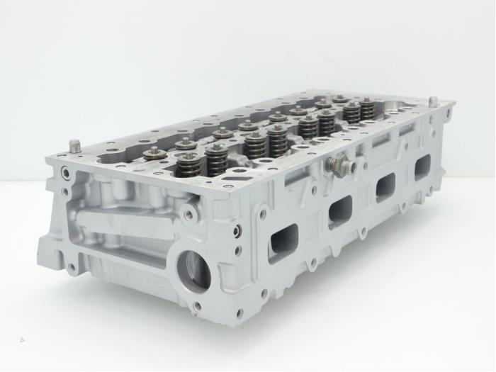 Cylinder head from a Iveco New Daily III 29L12 2006