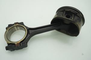 Used Connecting rod Opel Vectra B (36) 2.2 16V Ecotec Price € 90,75 Inclusive VAT offered by Brus Motors BV