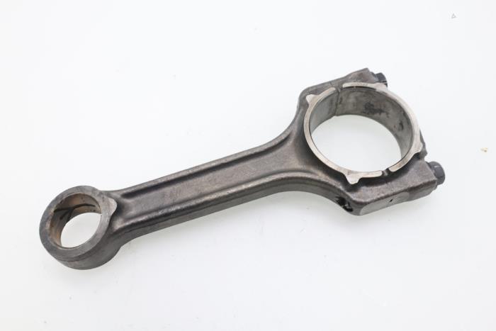 Connecting rod from a Opel Combo (Corsa C) 1.3 CDTI 16V 2008
