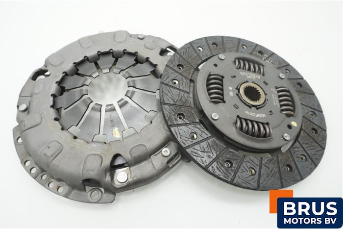 Neuf Kit embrayage (complet) Fiat Idea (350AX) 1.3 JTD 16V Multijet Euro 5 DPF Prix € 121,00 Prix TTC proposé par Brus Motors BV