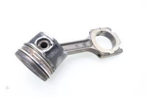 Used Connecting rod Fiat Bravo (198A) 1.9 JTD Multijet Price € 90,75 Inclusive VAT offered by Brus Motors BV