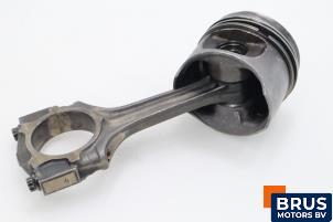Vevstake från en Mercedes-Benz E Combi diesel (S124) 3.0 300 TD Turbo 1991