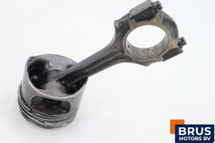 Vevstake från en Mercedes-Benz E Combi diesel (S124) 3.0 300 TD Turbo 1991