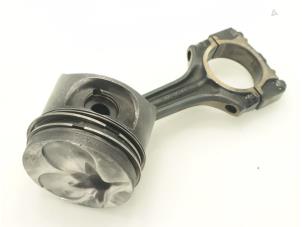 Used Connecting rod Mercedes E Combi diesel (S124) 3.0 300 TD Turbo Price € 90,75 Inclusive VAT offered by Brus Motors BV