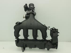 Used Intake manifold Peugeot 407 SW (6E) 2.0 HDiF 16V Price € 90,75 Inclusive VAT offered by Brus Motors BV