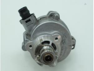 Used Vacuum pump (petrol) BMW 3 serie (E92) 325i 24V Price € 90,75 Inclusive VAT offered by Brus Motors BV