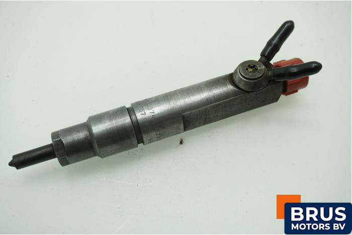 Usagé Injecteurs Volkswagen LT II 28/31/35 2.5 Sdi Prix € 60,50 Prix TTC proposé par Brus Motors BV