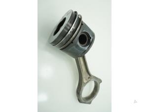 Used Connecting rod Landrover Range Rover III (LM) 3.6 TDV8 32V Price € 151,25 Inclusive VAT offered by Brus Motors BV