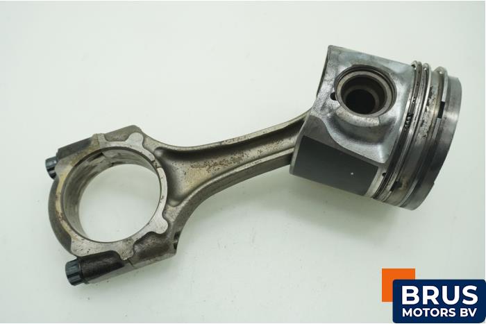 Usagé Bielle Toyota Corolla (E12) 2.0 D-4D 16V 110 Prix € 90,75 Prix TTC proposé par Brus Motors BV