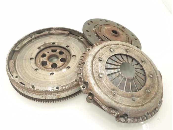 Dual mass flywheel Volkswagen Passat 1.9 TDI 100 - 2221004997 AVB 