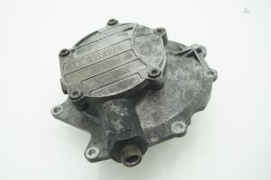 Used Vacuum pump (diesel) Mercedes E (W210) 3.0 E-300D Turbo 24V Price € 90,75 Inclusive VAT offered by Brus Motors BV