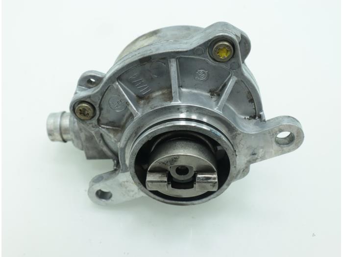 Vacuum pump (diesel) Renault Trafic New 2.5 dCi 16V 135 - VAPEC19S ...