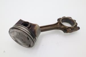 Used Connecting rod Mitsubishi Outlander (CU) 2.0 16V 4x2 Price € 90,75 Inclusive VAT offered by Brus Motors BV