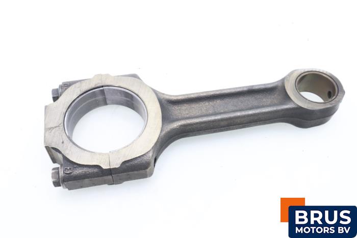 Usagé Bielle Fiat Doblo (223A/119) 1.9 JTD Prix € 90,75 Prix TTC proposé par Brus Motors BV