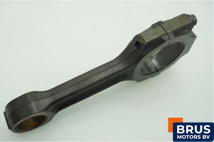 Usagé Bielle Fiat Doblo (223A/119) 1.9 JTD Prix € 90,75 Prix TTC proposé par Brus Motors BV