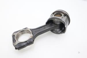 Used Connecting rod Ssang Yong Rexton 2.7 Xdi RX/RJ 270 16V Price € 90,75 Inclusive VAT offered by Brus Motors BV