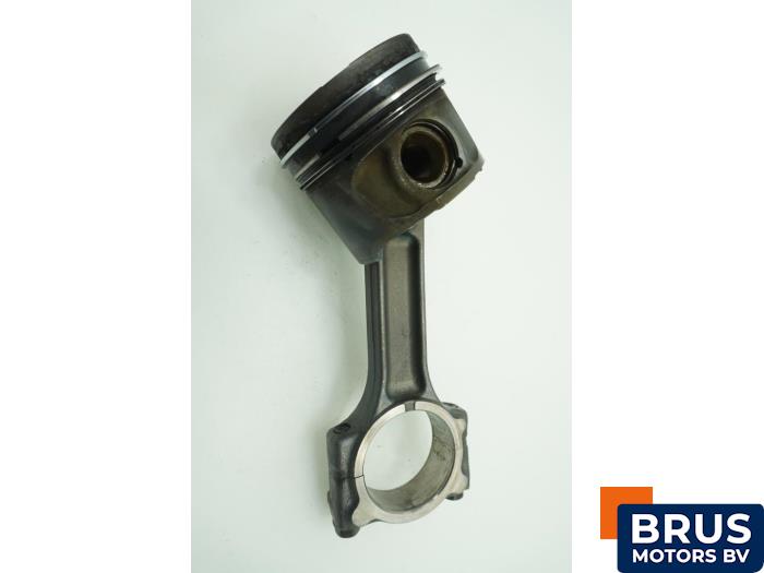 Usagé Bielle Renault Scénic II (JM) 1.5 dCi 105 Prix € 90,75 Prix TTC proposé par Brus Motors BV