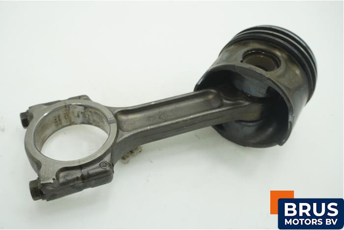 Usagé Bielle Renault Scénic II (JM) 1.5 dCi 105 Prix € 90,75 Prix TTC proposé par Brus Motors BV