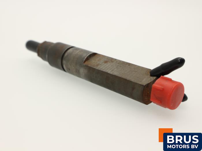 Usagé Injecteurs Volkswagen Sharan (7M8/M9/M6) 1.9 TDI 110 Prix € 60,50 Prix TTC proposé par Brus Motors BV