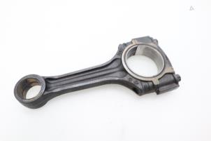 Used Connecting rod Ssang Yong Korando Cabrio (KJ) 2.9 TD Price € 90,75 Inclusive VAT offered by Brus Motors BV