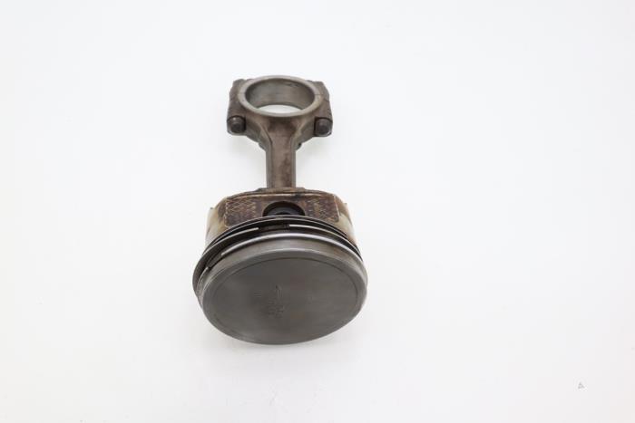 Connecting rod from a Peugeot 206 (2A/C/H/J/S) 1.4 XR,XS,XT,Gentry 2001