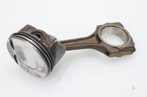 Used Connecting rod Peugeot 607 (9D/U) 2.2 16V Price € 90,75 Inclusive VAT offered by Brus Motors BV