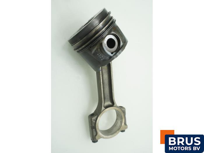Usagé Bielle Renault Kangoo (KC) 1.5 dCi 85 Prix € 90,75 Prix TTC proposé par Brus Motors BV
