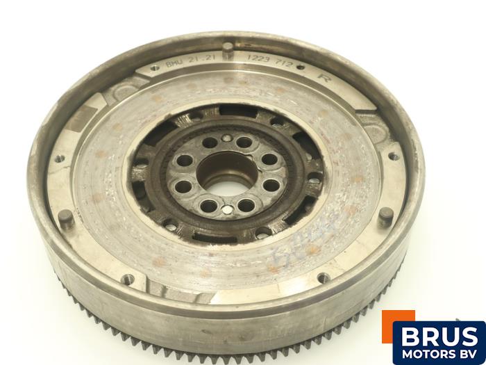 Gebrauchte Doppelte Masse Schwungrad BMW 3 serie (E46/4) 320d 16V Preis € 242,00 Mit Mehrwertsteuer angeboten von Brus Motors BV
