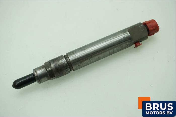 Usagé Injecteurs Iveco New Daily I/II 30.8 Prix € 60,50 Prix TTC proposé par Brus Motors BV