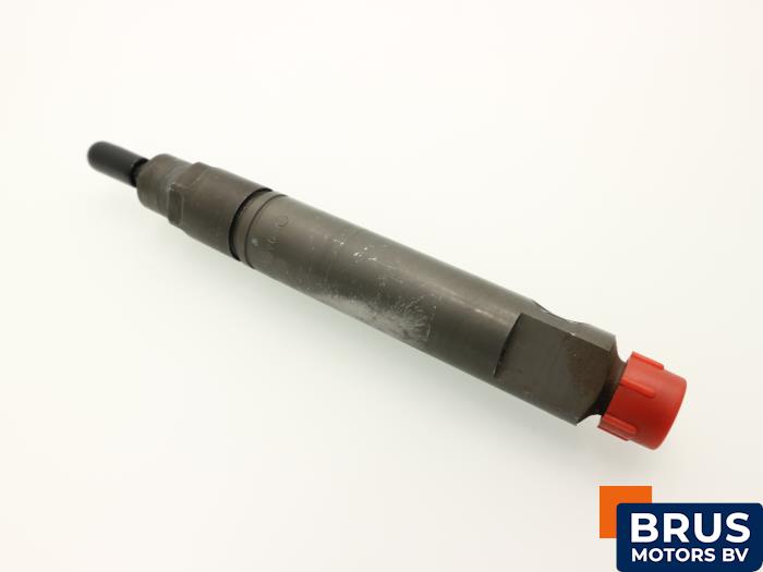 Usagé Injecteurs Iveco New Daily I/II 30.10 Prix € 60,50 Prix TTC proposé par Brus Motors BV