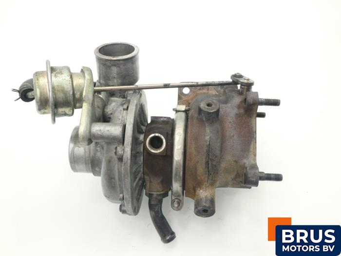 Używane Turbo Kia Carnival 2 (FIB/FLD) 2.9 TD 16V Cena € 302,50 Z VAT oferowane przez Brus Motors BV