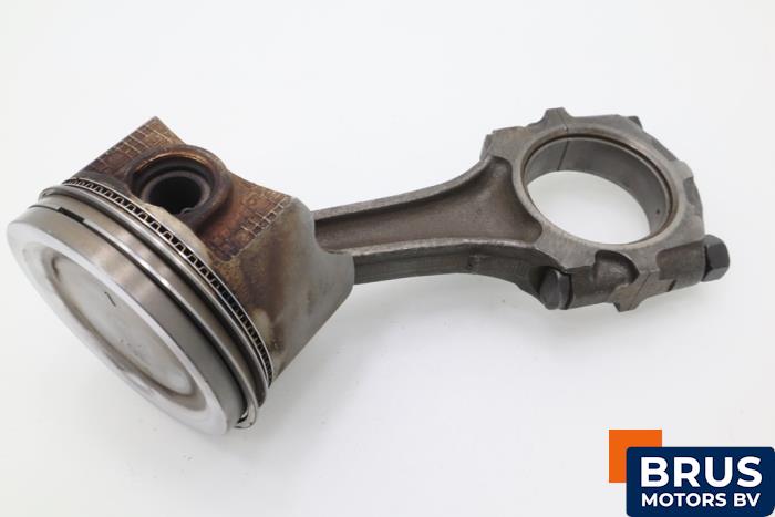 Usagé Bielle Nissan 200 SX (S14) 2.0 Turbo 16V Prix € 90,75 Prix TTC proposé par Brus Motors BV