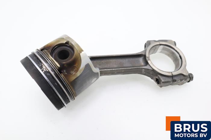 Gebrauchte Pleuelstange Nissan Micra (K12) 1.5 dCi 65 Preis € 90,75 Mit Mehrwertsteuer angeboten von Brus Motors BV