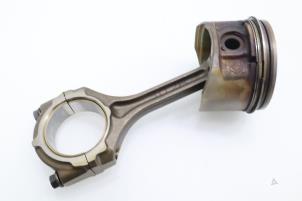 Used Connecting rod Renault Espace (JK) 2.0 16V Turbo Price € 121,00 Inclusive VAT offered by Brus Motors BV