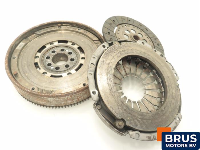 Gebrauchte Doppelte Masse Schwungrad Rover 75 Tourer 2.0 CDT 16V Preis € 242,00 Mit Mehrwertsteuer angeboten von Brus Motors BV