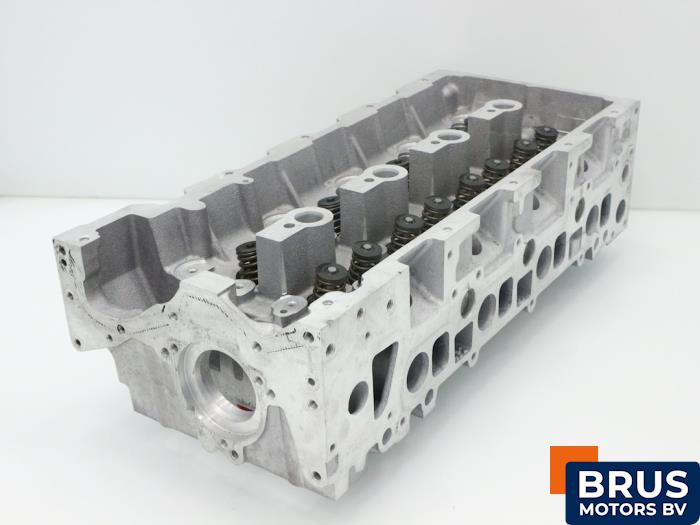 Usagé Culasse Mercedes E (VF210) 2.2 E-220 CDI 16V Prix € 302,50 Prix TTC proposé par Brus Motors BV