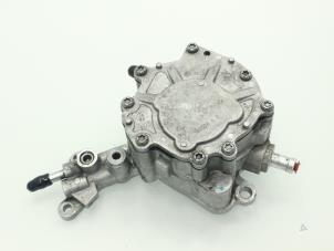 Used Mechanical fuel pump Volkswagen Passat (3C2) 1.9 TDI Price € 60,50 Inclusive VAT offered by Brus Motors BV