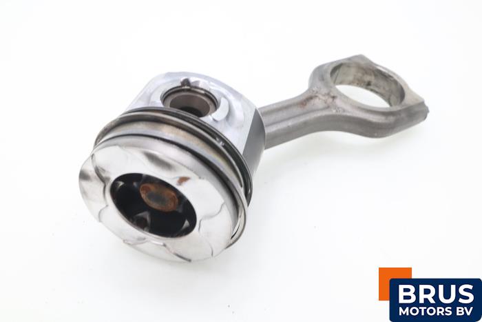 Usagé Bielle Citroen C5 III Berline (RD) 1.6 HDiF 16V Prix € 90,75 Prix TTC proposé par Brus Motors BV