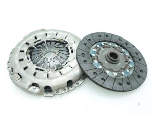 Used Clutch kit (complete) Ssang Yong Rexton 2.7 Xdi RX270 XVT 16V Price € 90,75 Inclusive VAT offered by Brus Motors BV