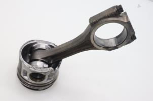 Used Connecting rod Audi A4 (B7) 1.9 TDI Price € 90,75 Inclusive VAT offered by Brus Motors BV