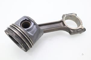 Used Connecting rod Nissan Qashqai (J10) 1.5 dCi Price € 90,75 Inclusive VAT offered by Brus Motors BV