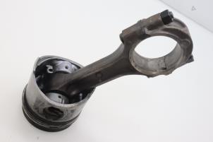 Used Connecting rod Hyundai H-1/Starex Travel 2.5 Tci Price € 90,75 Inclusive VAT offered by Brus Motors BV