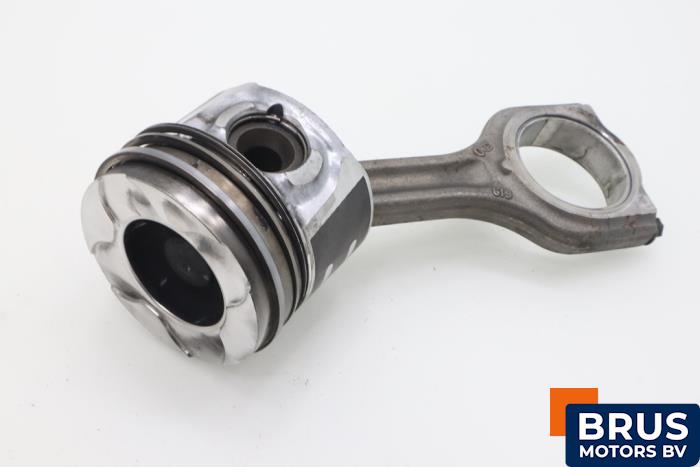 Usagé Bielle Ford Focus 2 1.6 TDCi 16V 110 Prix € 90,75 Prix TTC proposé par Brus Motors BV